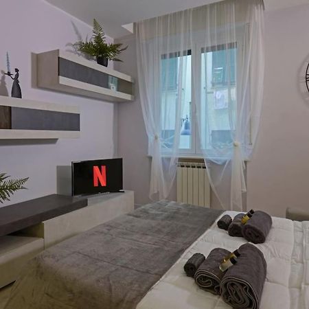 Suite In Centro Storico Porto Di Savona-Spiagge Bagian luar foto