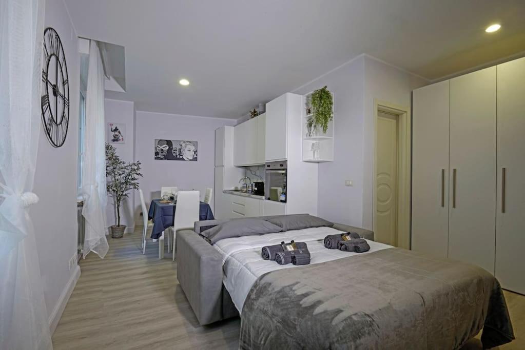 Suite In Centro Storico Porto Di Savona-Spiagge Bagian luar foto