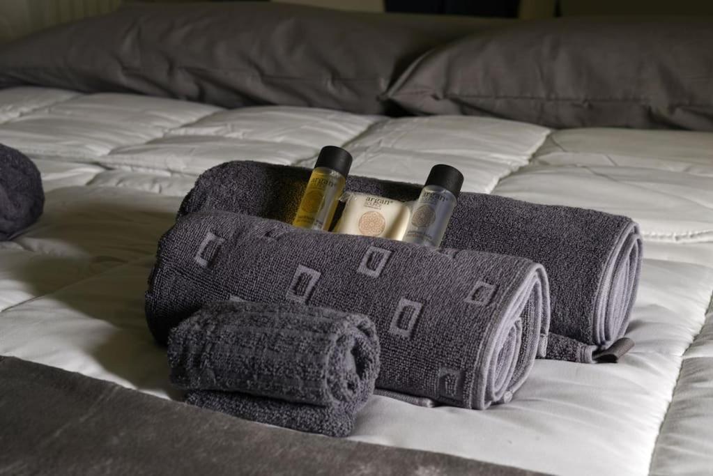 Suite In Centro Storico Porto Di Savona-Spiagge Bagian luar foto