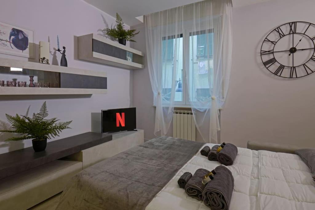 Suite In Centro Storico Porto Di Savona-Spiagge Bagian luar foto